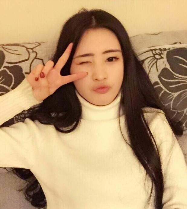 乖巧漂亮女生求抱走 第1张