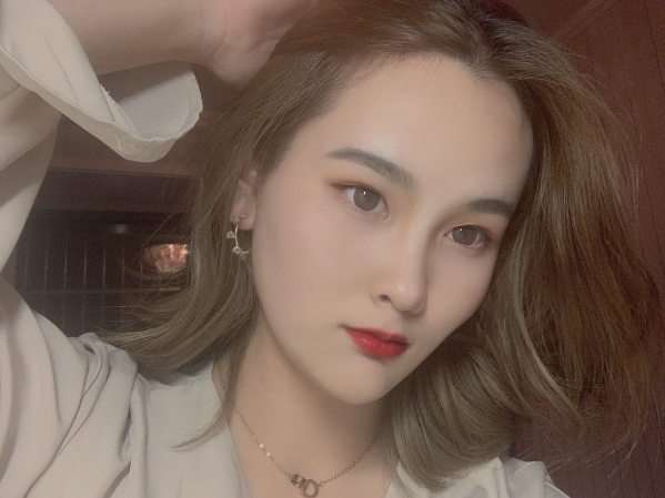 西安女生想找富豪包养资助，非诚勿扰 第1张