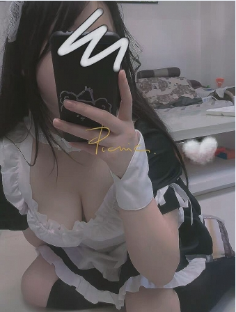 18岁，童颜大胸萝莉，求土豪大叔包 第2张
