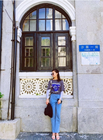 身材匀称气质美女希望长期交往，可去附近城市 第2张