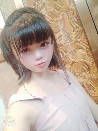 湖南身材娇小萝莉妹纸求包 第1张