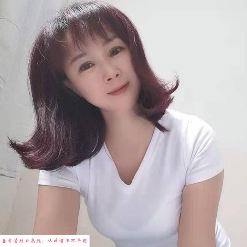 小巧玲珑的成熟良家 第1张