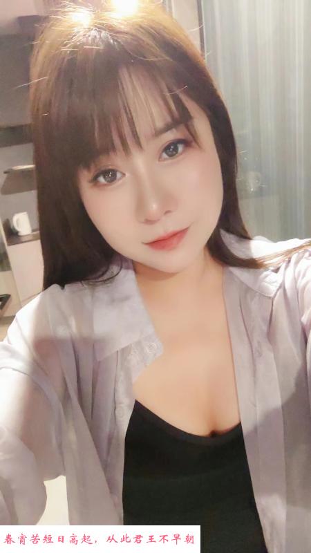 舌吻人妻静静 第2张
