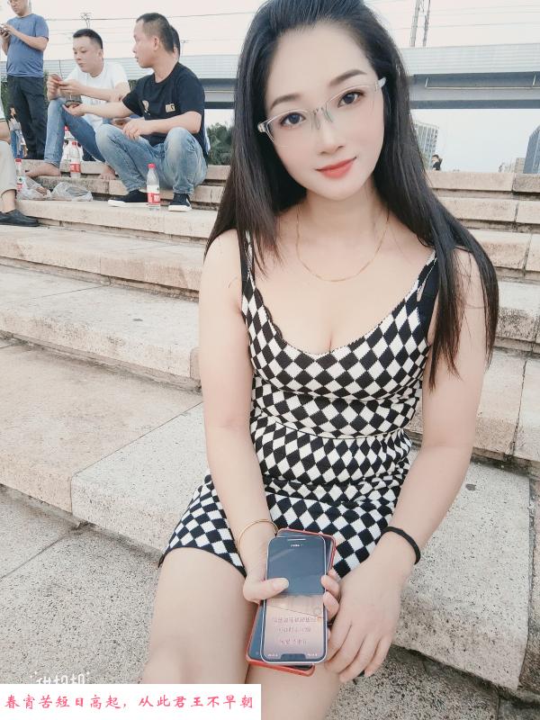 宝安三姐妹在一起 第2张