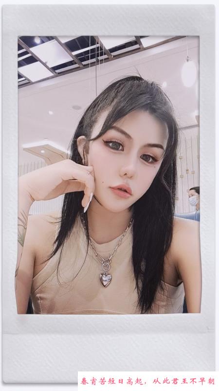 性感大胸美少妇 第1张