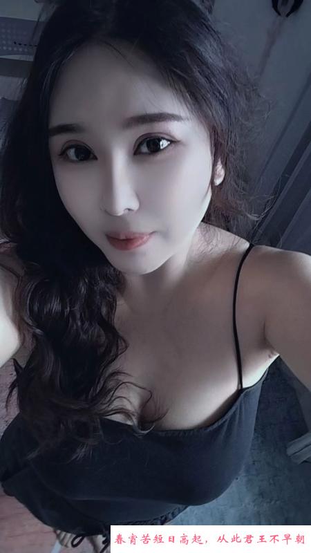 岛内少妇风韵犹存 第3张