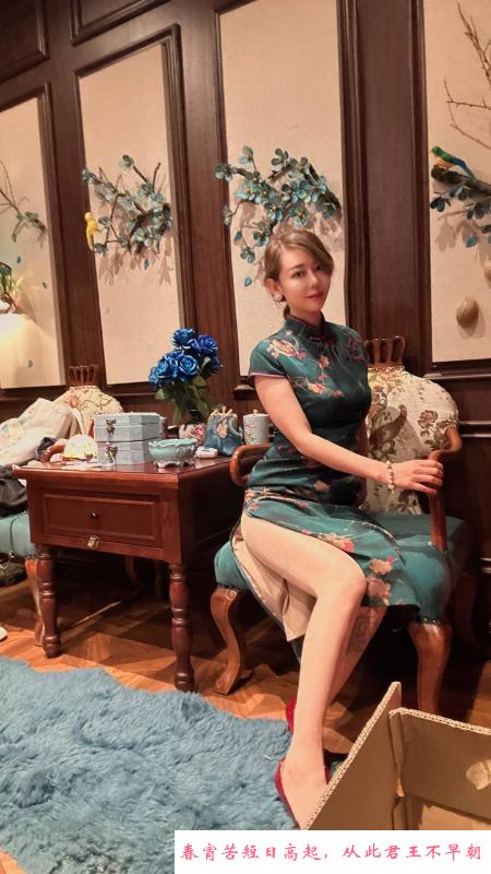 服务系丰韵长腿御姐 第2张