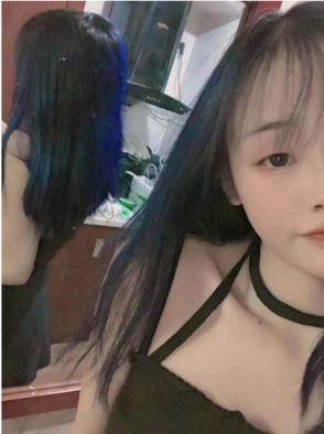 轻坦嫩妹 第1张