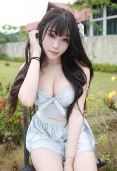 妹妹粉嫩多水，口活到位 第1张