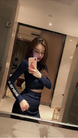 验证年轻妹纸逼紧水超多,抱起来干爽翻 第1张