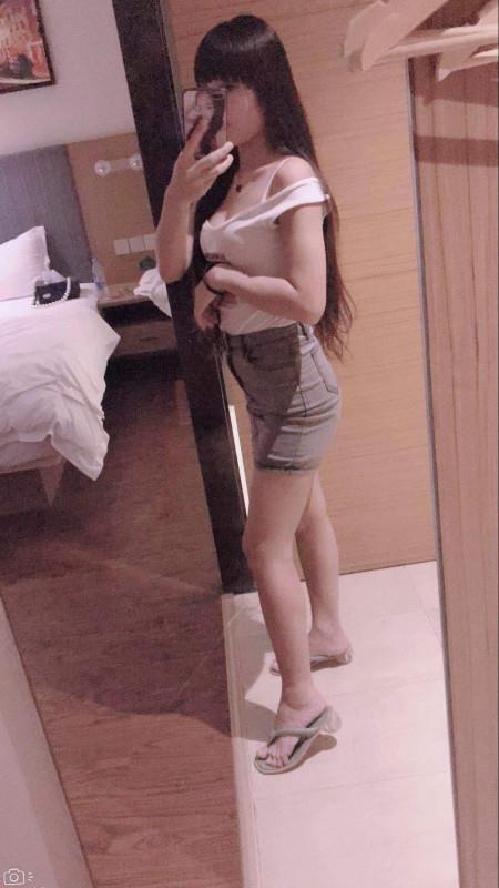 坦背小姨子 第1张