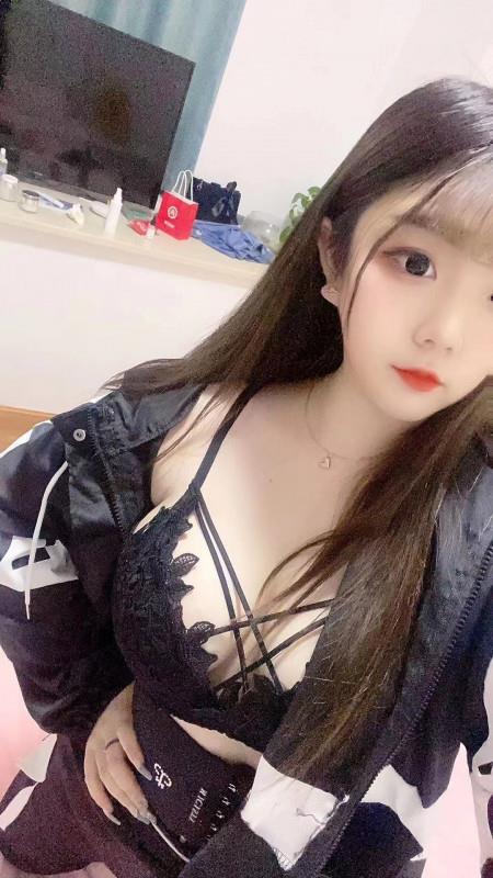 姑苏火车站大胸妹子 第1张