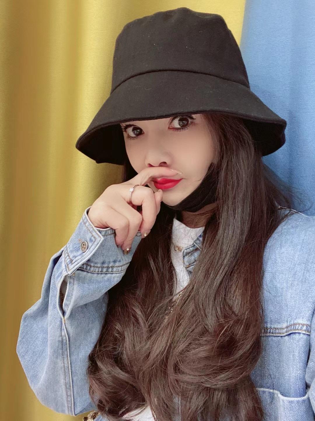 天河御姐香香 第4张