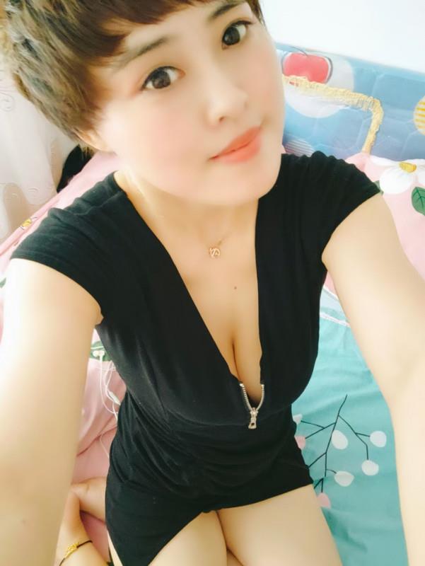 新区短发姐 第2张
