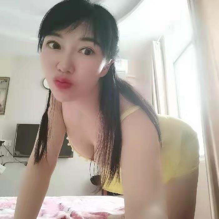 大奶少妇晨曦 第2张