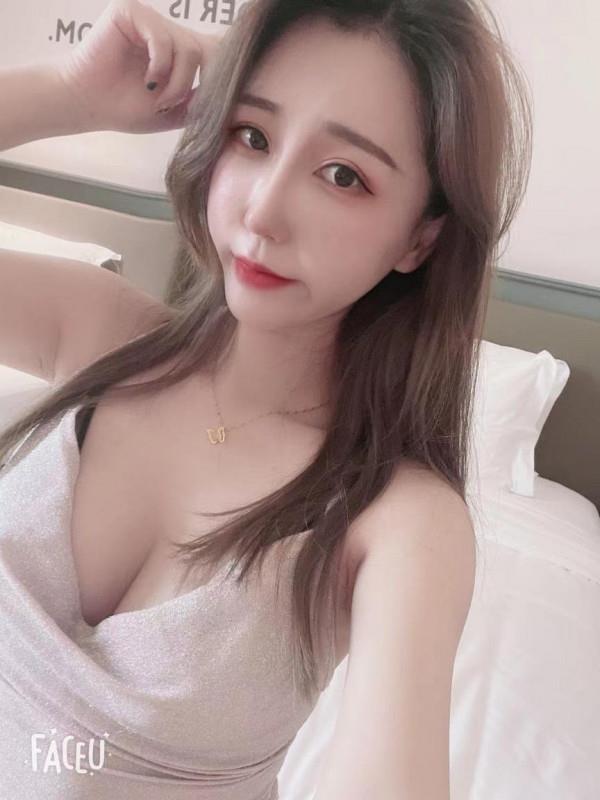 福州站年轻小姐姐 第1张