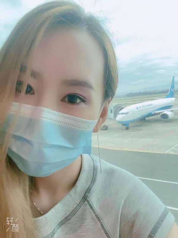 西园小区超级棒的妹子 第1张
