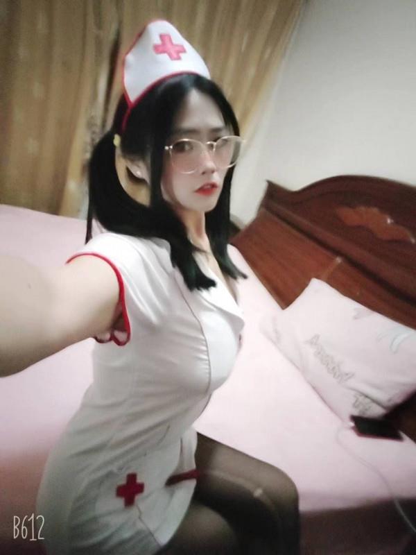双马尾服务型小姐姐 第1张