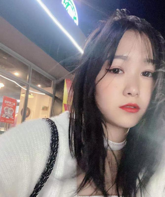 集美小姐姐 第1张