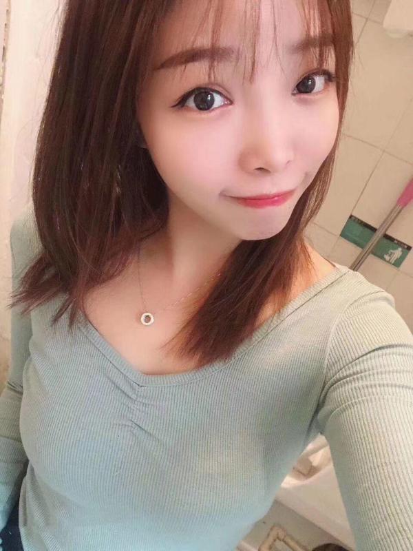 朝阳制服小桃子 第1张