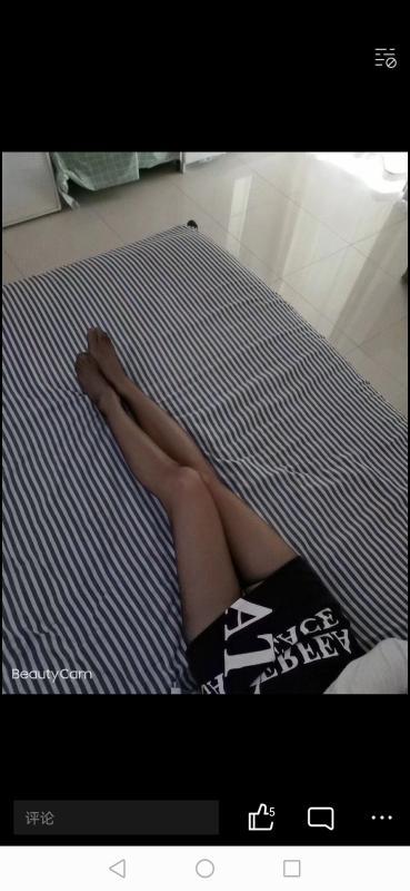 身材苗条大长腿 第3张