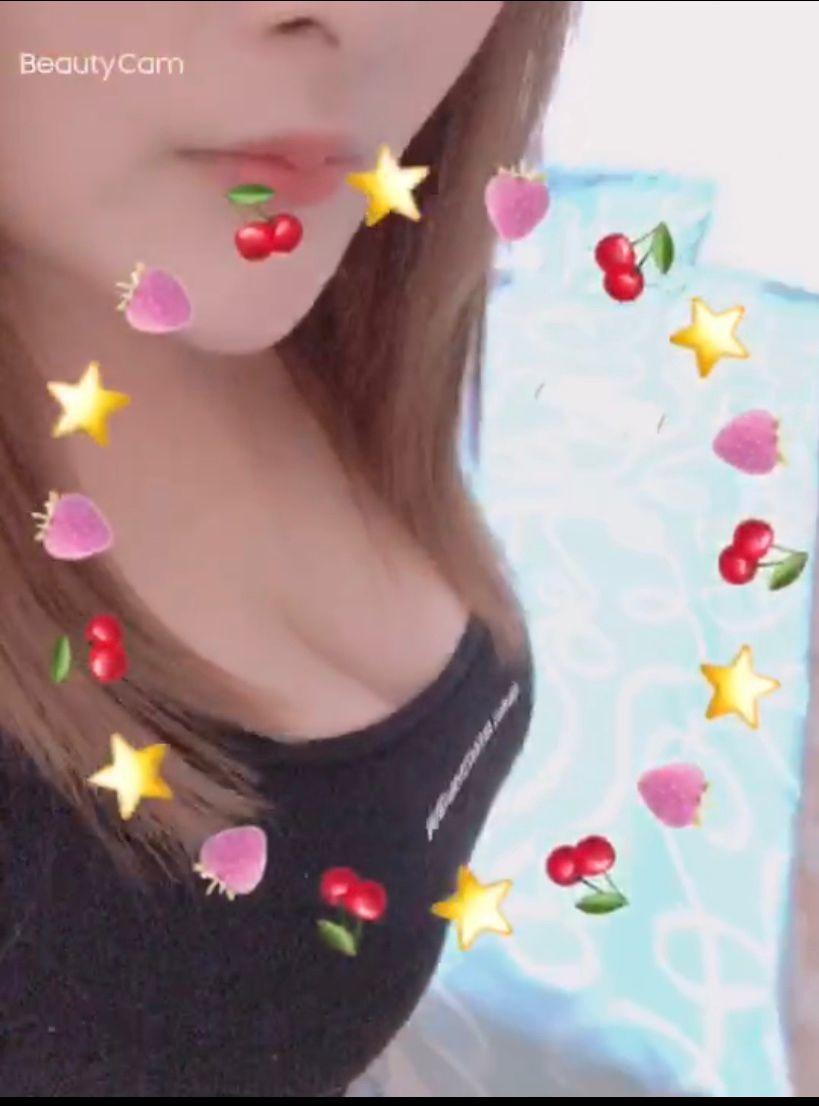 义乌第一次此约到F胸妹子 第1张