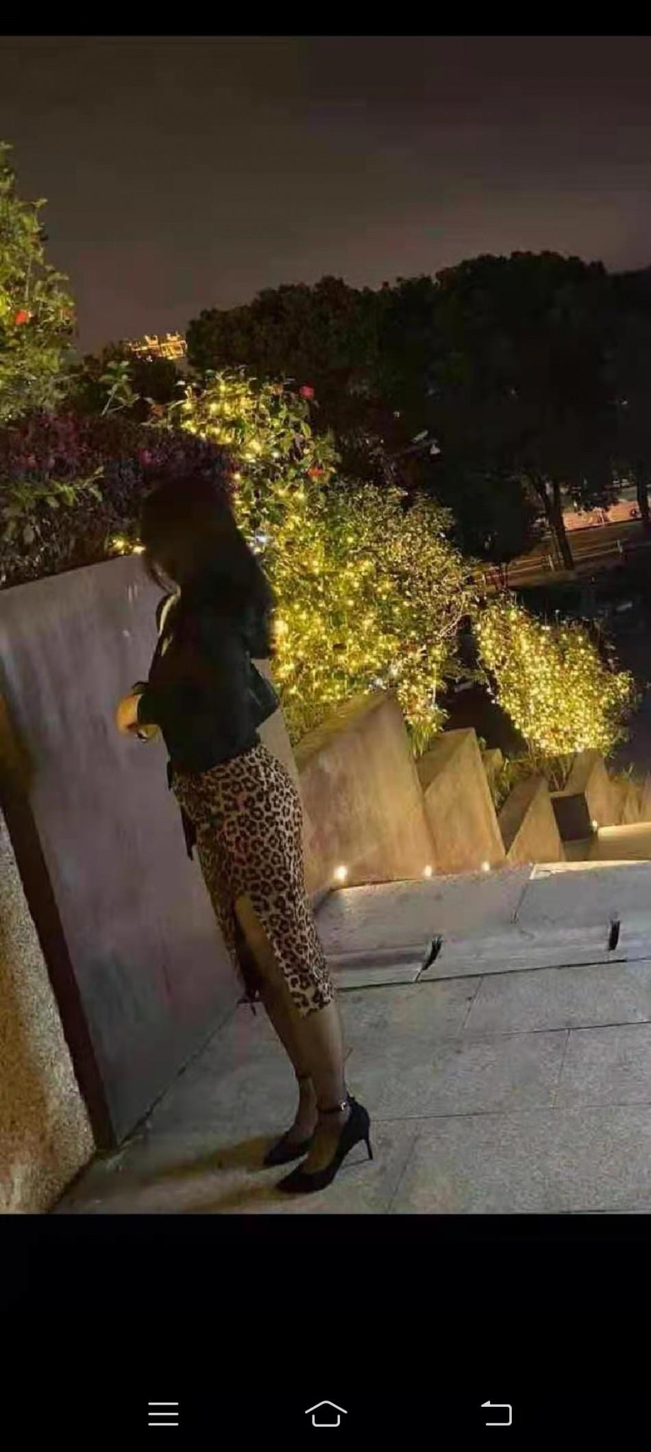 津南体验性大水多态度好的轻熟女 第2张