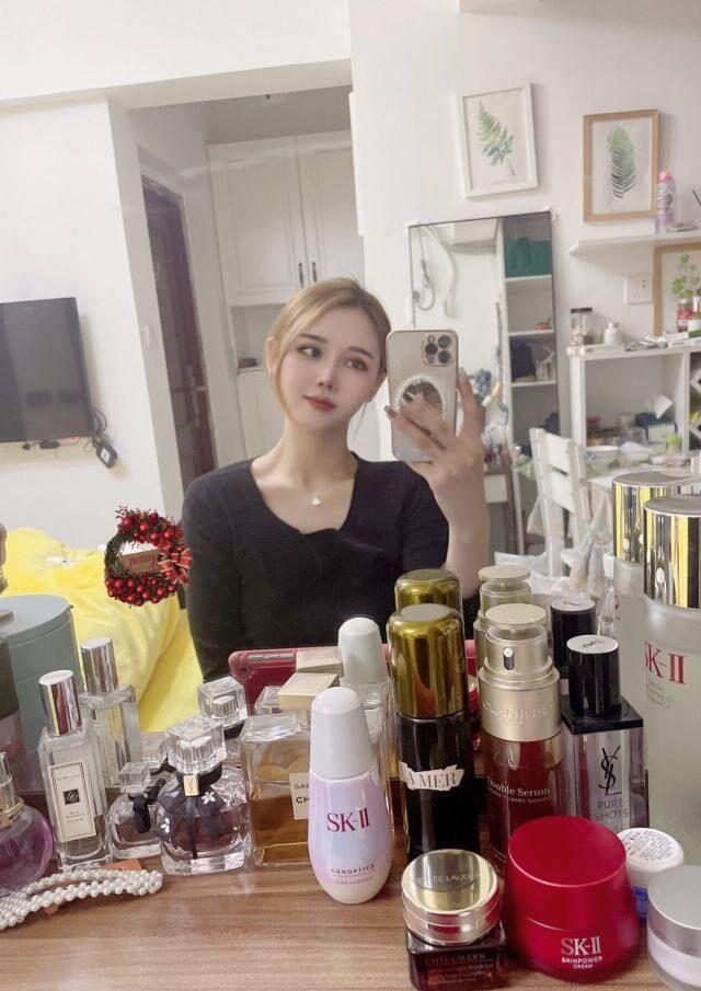 性感的小少妇 第1张