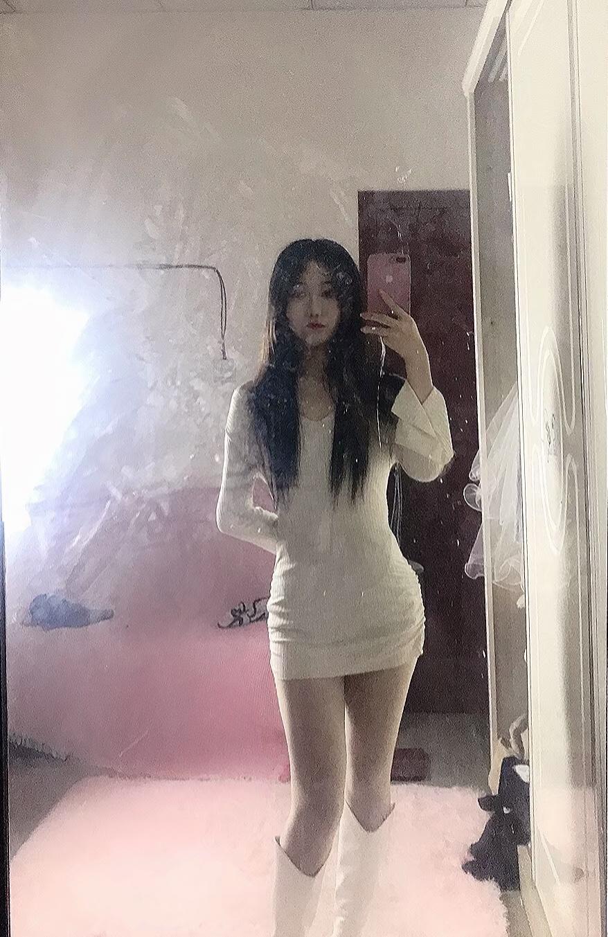 体验仓山区服务系美女,胸推/吸皮/毒龙/69一个都不少 第3张