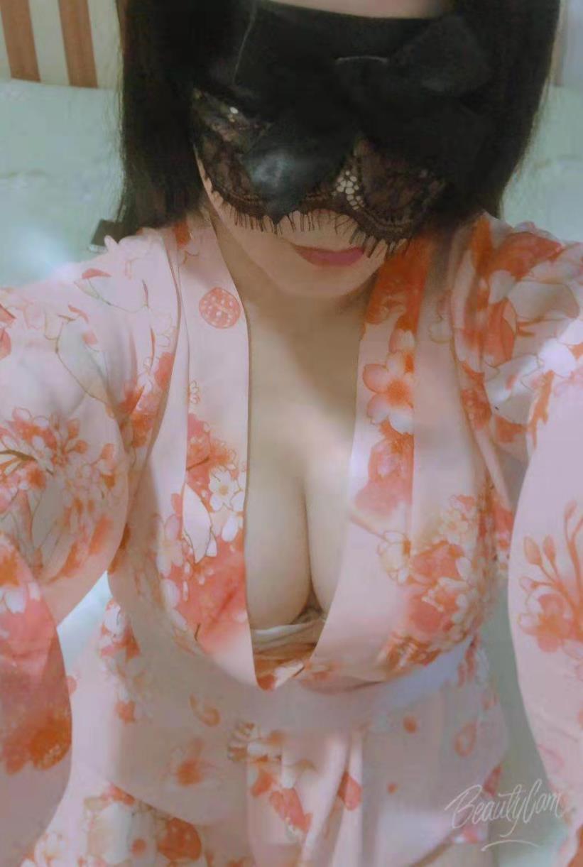 小情趣少妇微微，PP很翘，有制服互动 第4张