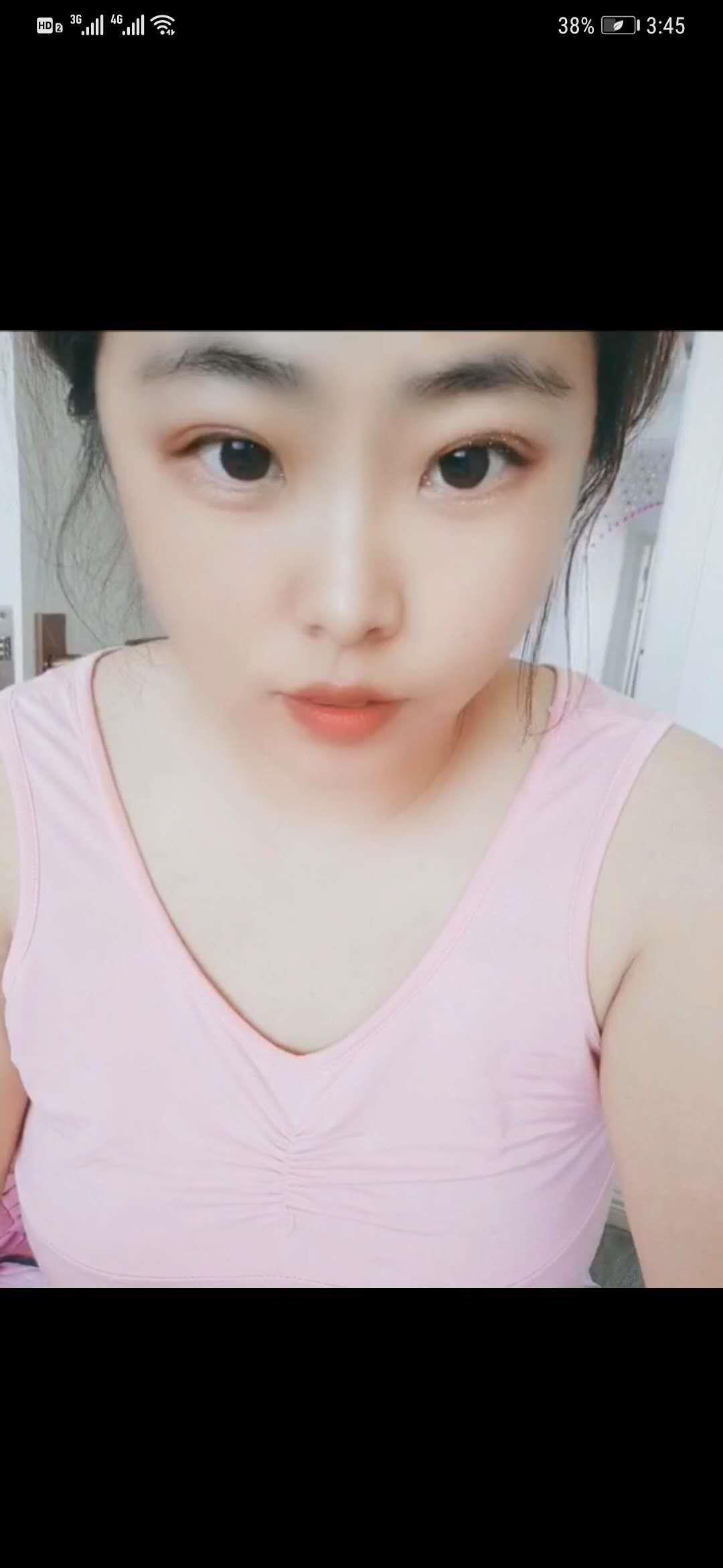 开发区新青年汇大胸妹子 第1张