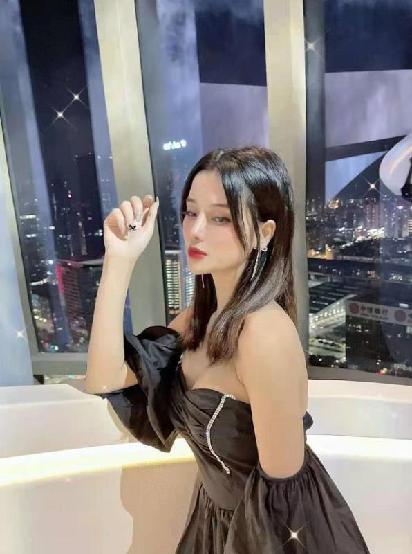 龙岗小贤妻佳佳 第1张
