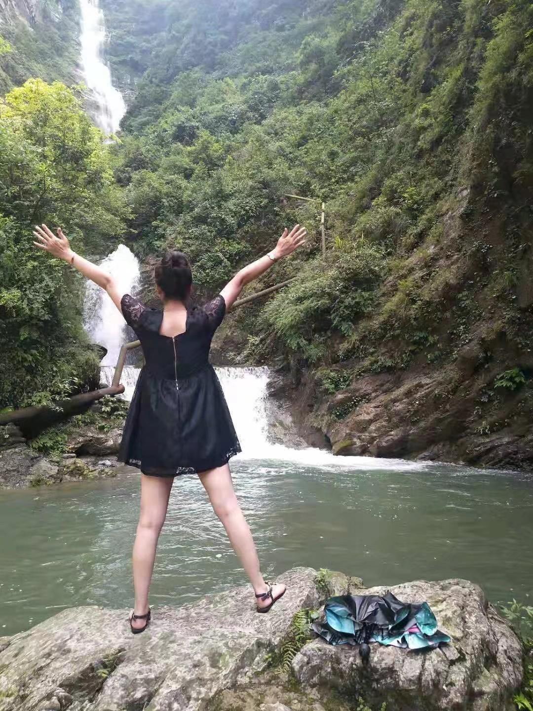 验证滨湖新区脸不错的少妇 第3张